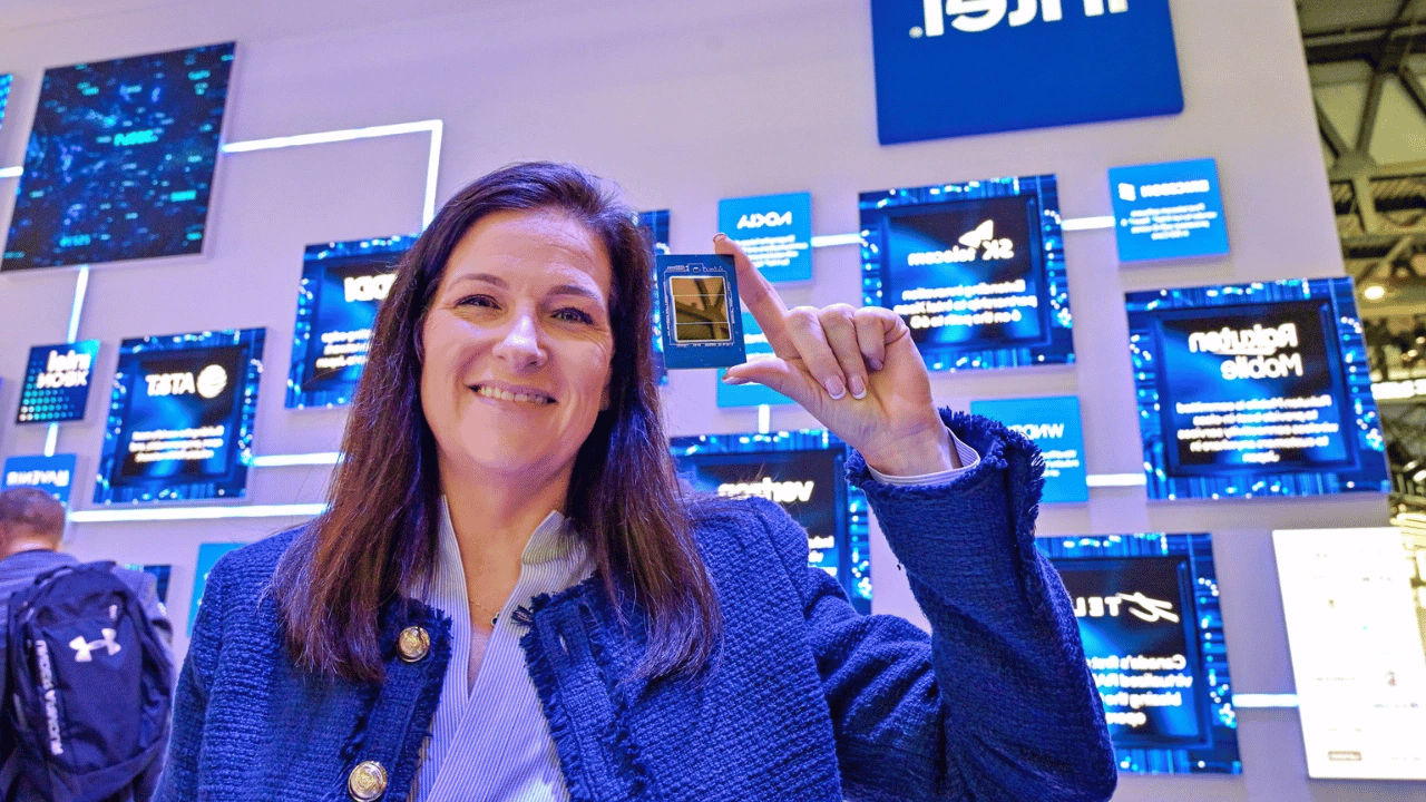 Intel, Yeni Core Ultra (Seri 2) İşlemcileriyle AI PC Serisini ...