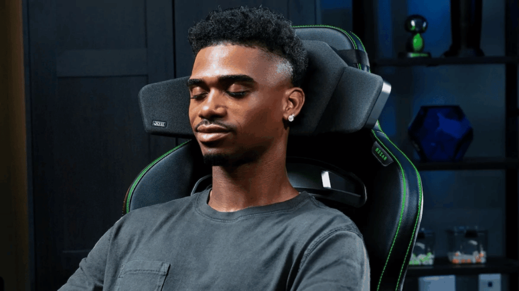 Razer, oyun koltuğuna monte edilebilen yeni Clio baş destekli hoparlörünü tanıttı