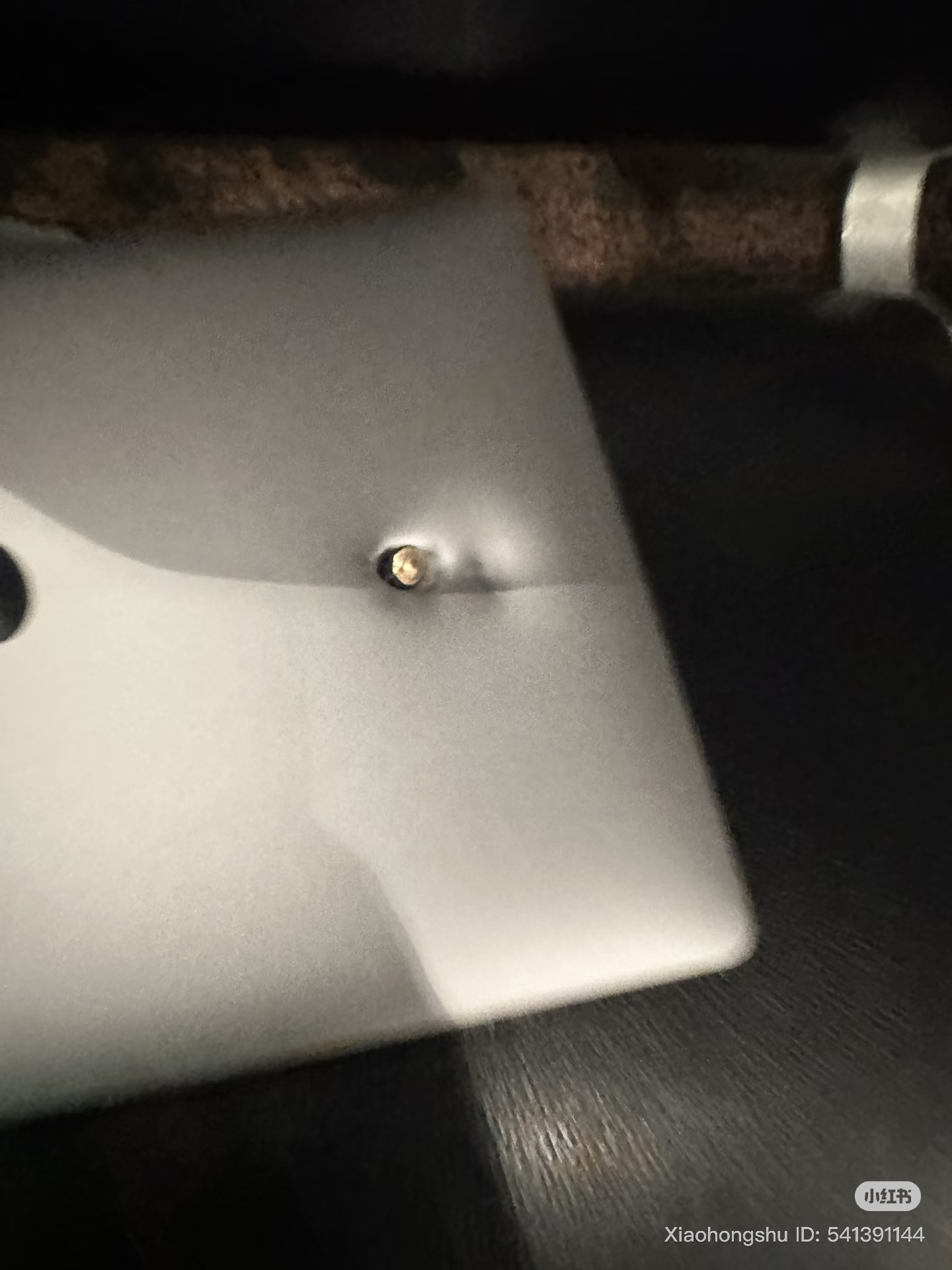 Macbook'a kurşun isabet etti