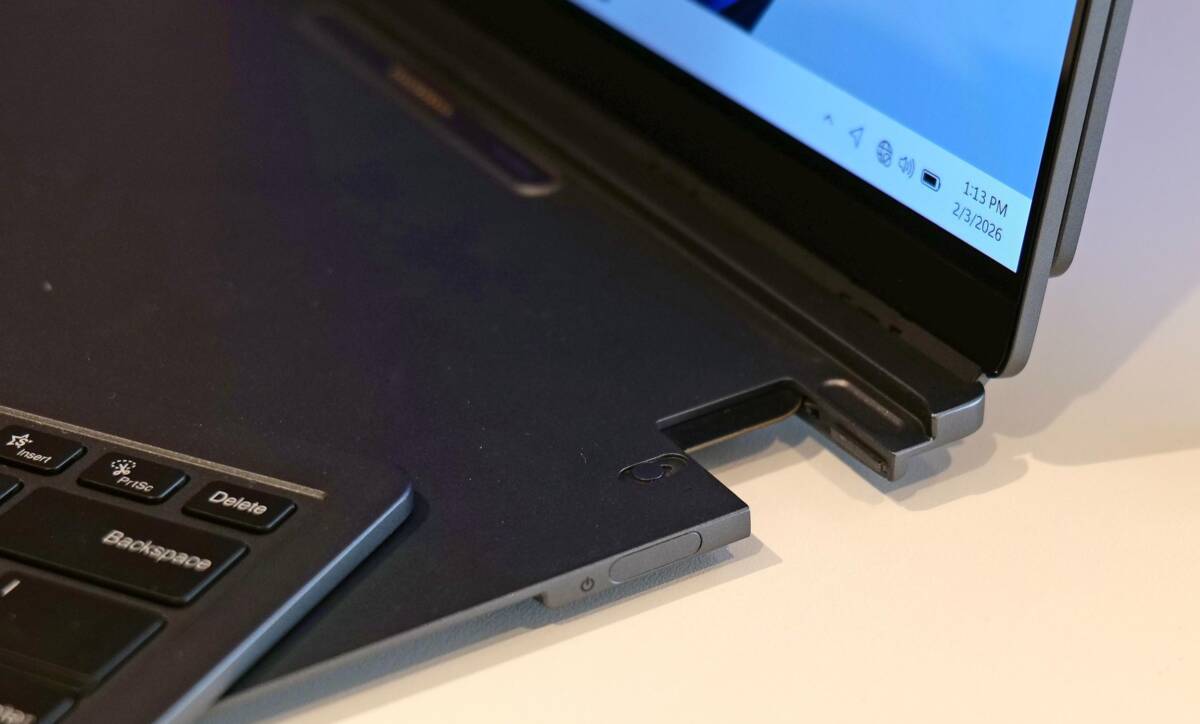 Lenovo’dan Çift Ekranlı Modüler Notebook Konsepti: AI ile Gelecek Tasarımı
