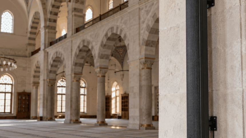 Kolon Hoparlör Nedir? Sesi Belirli Bir Alana Yönlendirmek Neden Önemli?